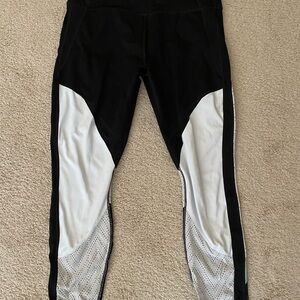 Athleta Precision 7/8 Legging LARGE
